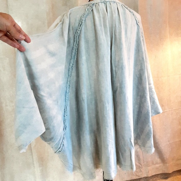 NWT Oli & Hali Oversized Boho Top Dolman Sleeve Acid Wash Denim Blue Raw Hem - Picture 6 of 14